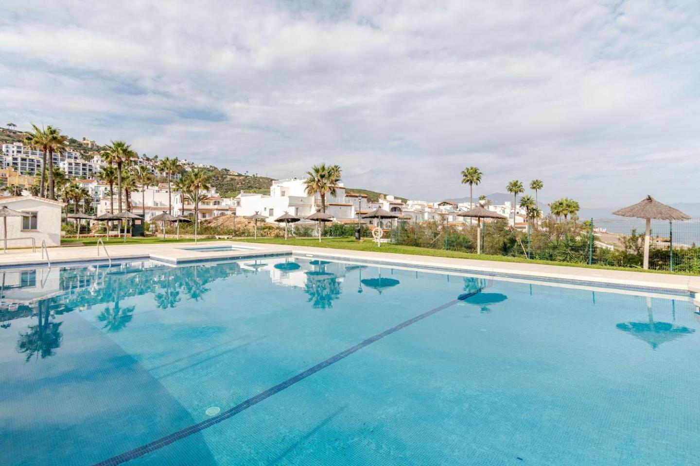 Playa Paraiso 86 - Townhouse At The For Up To 6 Guests Hébergement de vacances Manilva